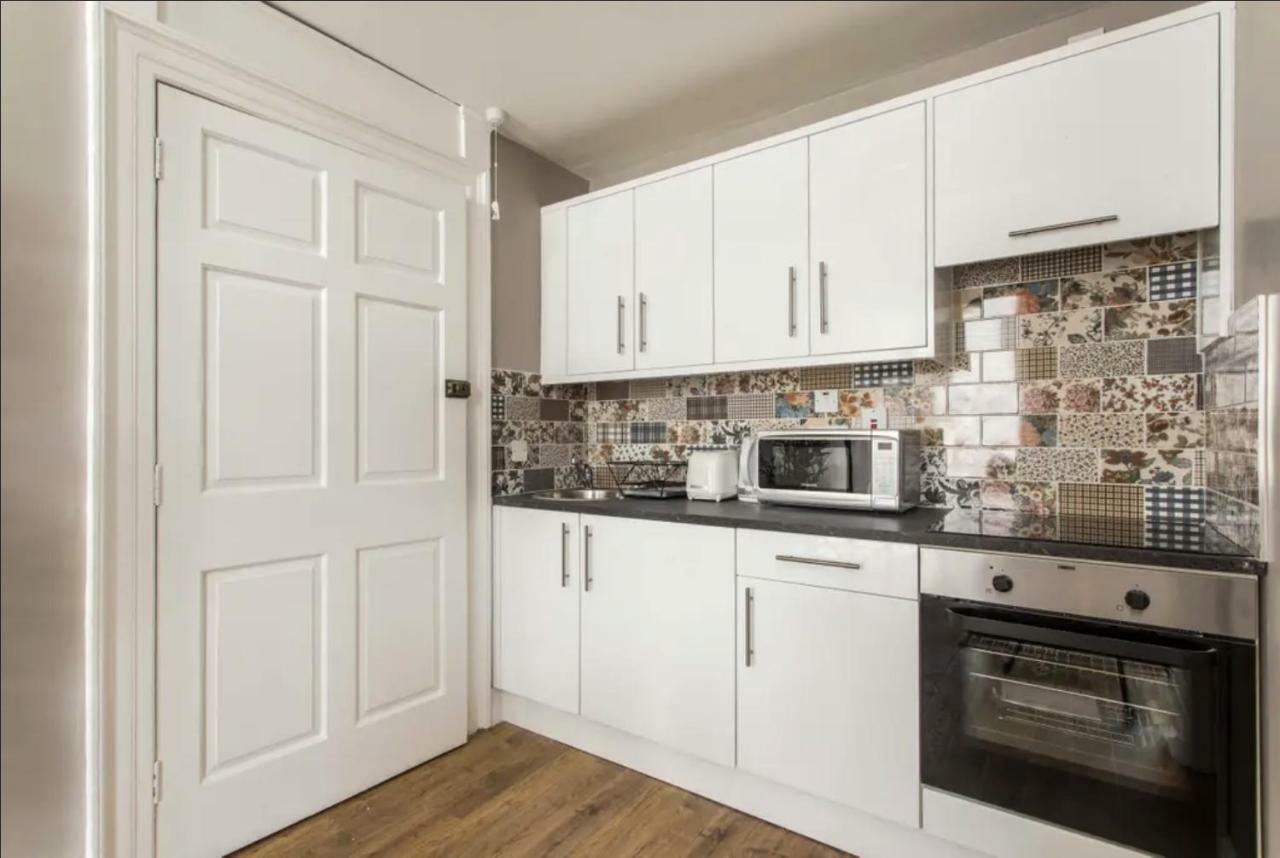 New Georgian Self-catered At The Spire Apartment *